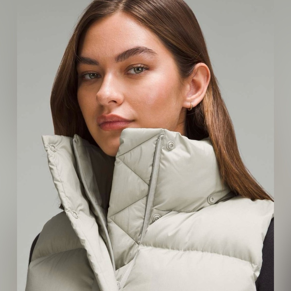 Lululemon Wunder Puff Super-Cropped Vest
Heathered Raw Linen 4 - Picture 11 of 13